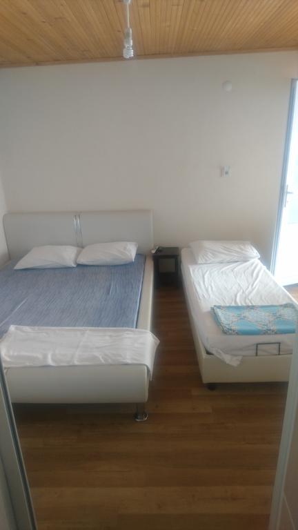 Erkin Apart Hotel Karsiyaka  ภายนอก รูปภาพ