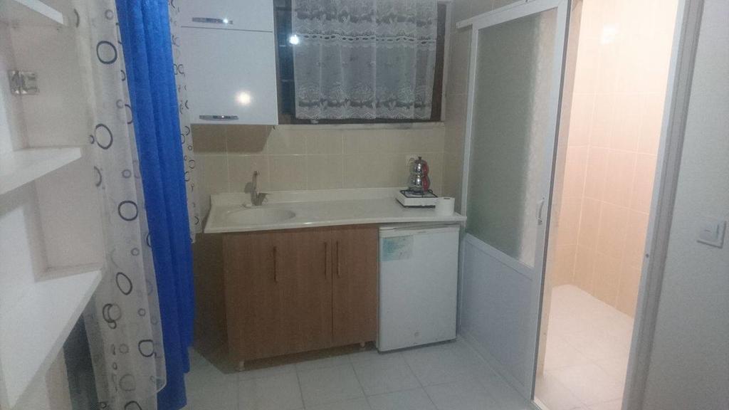 Erkin Apart Hotel Karsiyaka  ภายนอก รูปภาพ